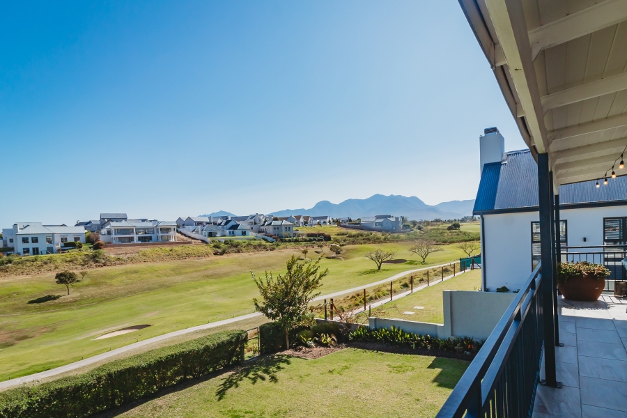 4 Bedroom Property for Sale in Kingswood Golf Estate Western Cape